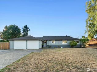 1142 N Skyline Dr, Tacoma, WA