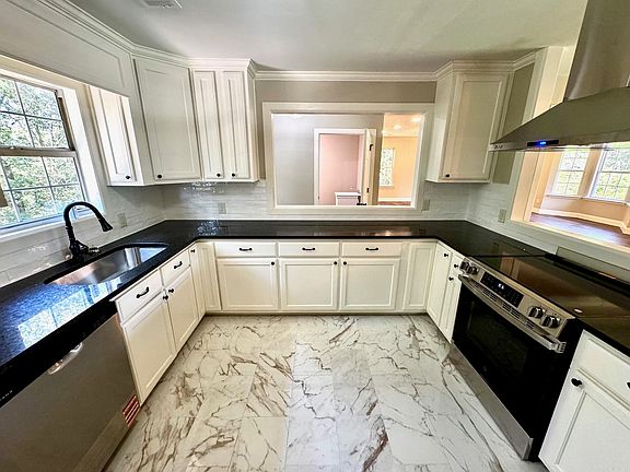 3rd image of 5523 Jacksonville Conway Rd