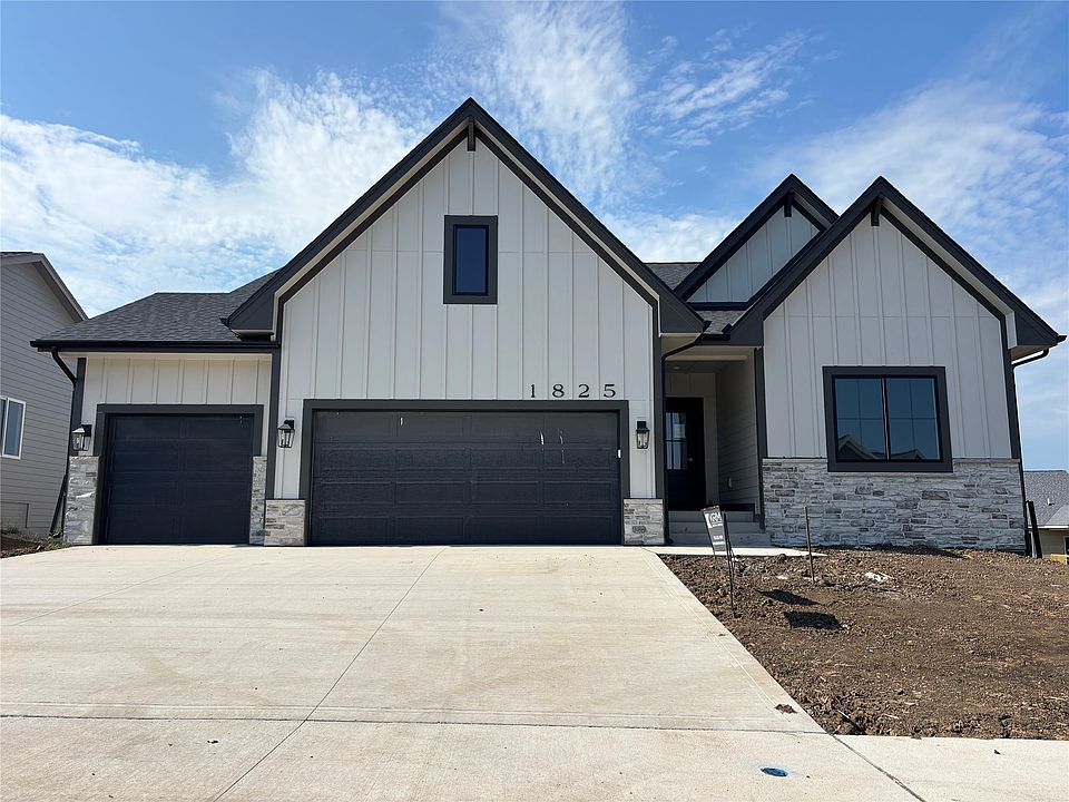 1st image of 1825 Silver Maple Dr