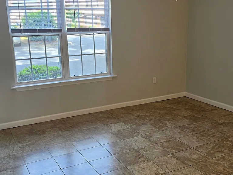 134 Point Place Dr — Photo 31