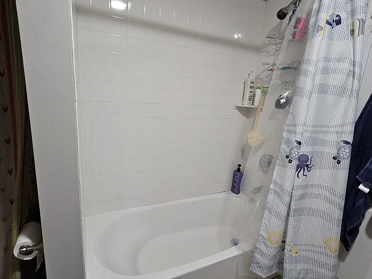 1017 W 36th St #2 — Photo 5