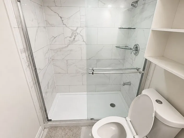 61 Lyndbrook Cres #LOWER — Photo 9