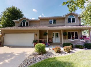 240 Jamestown Rd, Mason City, IA 50401