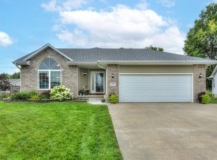 611 Eagle Cir, Underwood, IA 51576