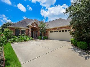 6826 Emerson Ln, Sugar Land, TX 77479