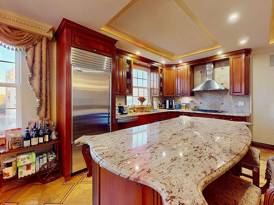 1st image of 120 Oceana Dr W APT 4B