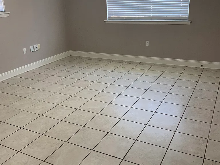 1226 Gaudet Dr — Photo 5