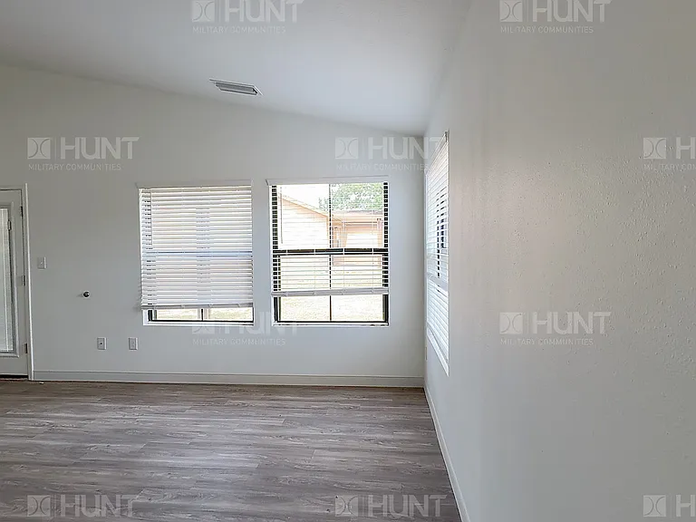 7804A Laurel Ct SE — Photo 4