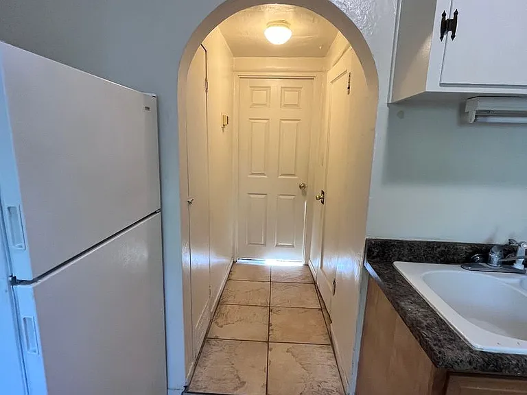 3706 E Fairmount St — Photo 16