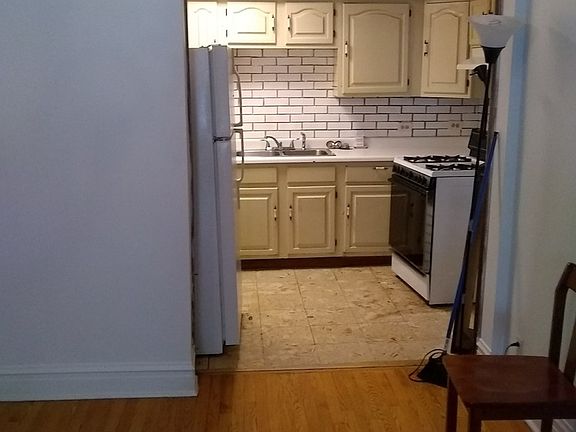 4th image of 2453 N Mozart St