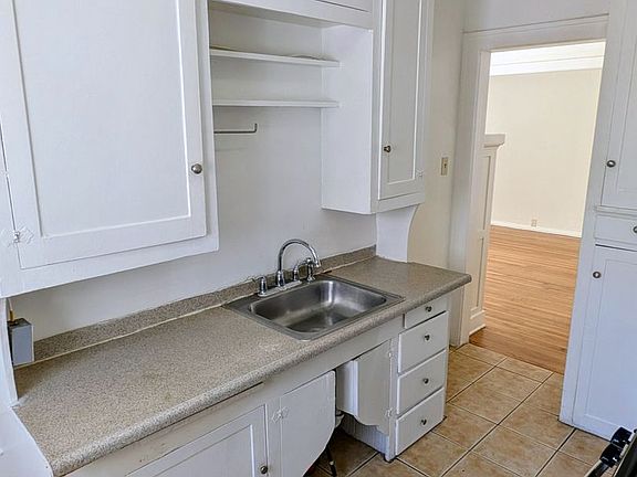 5th image of 744 Lime Ave #746