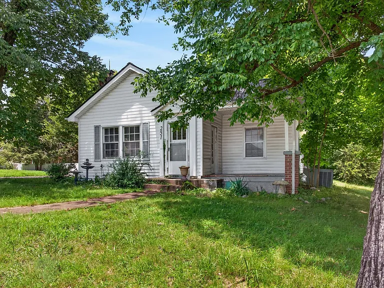 251 Forbes Ave — Photo 2