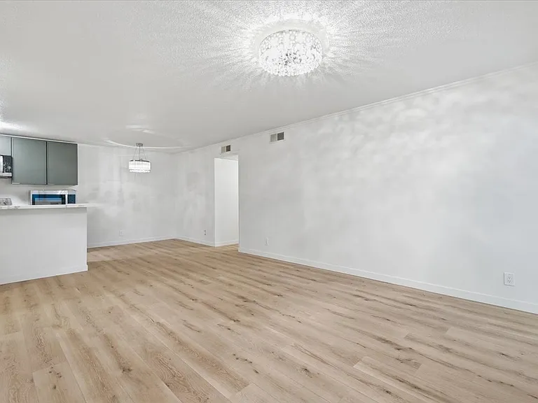 23663 Park Capri #110 — Photo 7