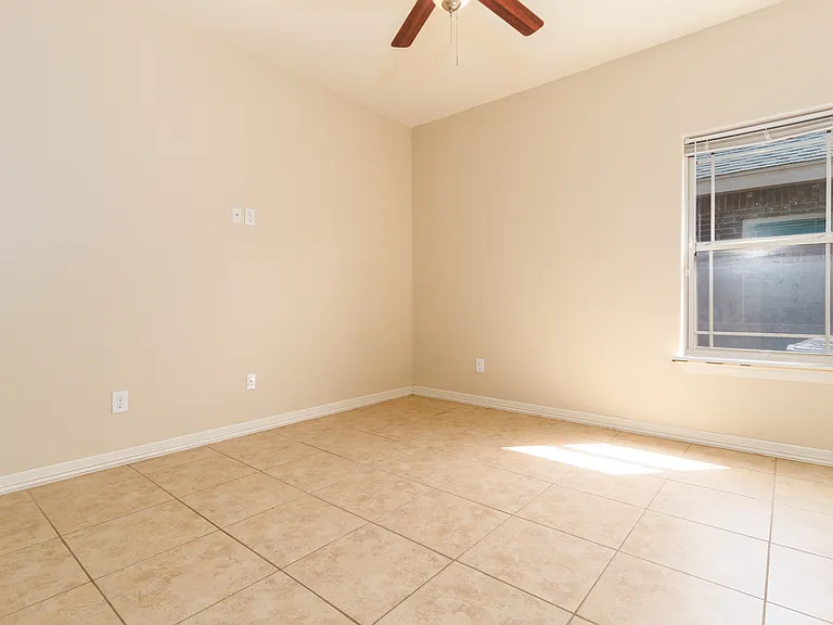 2710 E Garfield Ave #2 — Photo 10