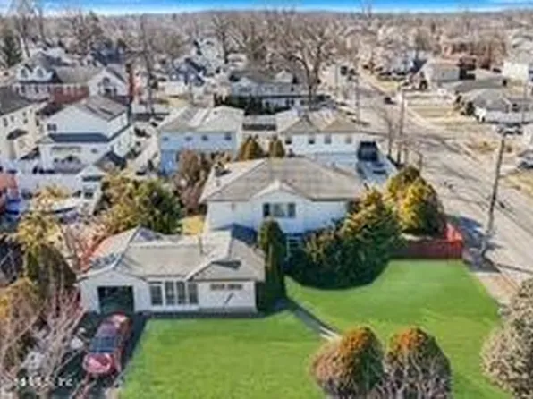 104 Oakdale St, Staten Island, NY 10308