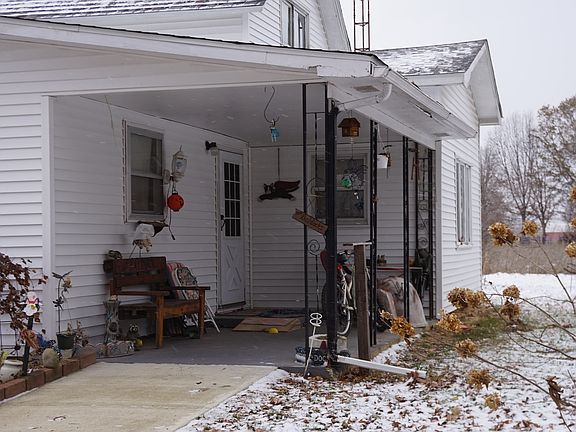 2nd image of 969 E 2800th Ave