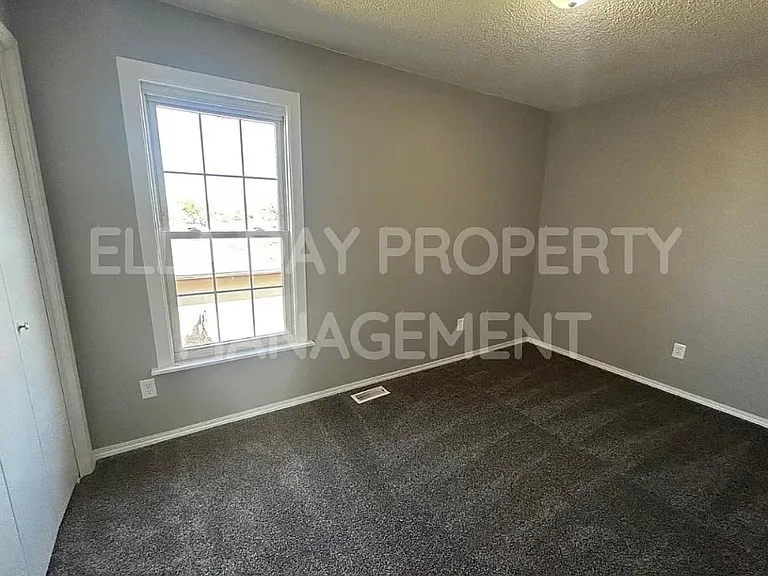 9118 E Funston St #B-1 — Photo 8