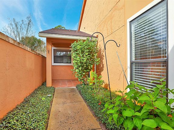 3rd image of 757 Driftwood Cir