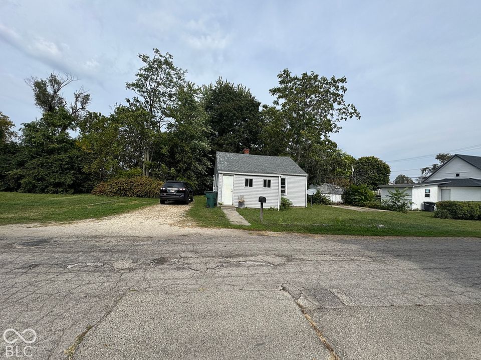 2nd image of 1114 E 6th St