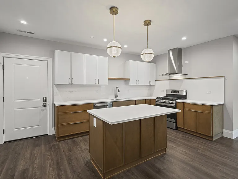1036 Lake St #3S — Photo 11