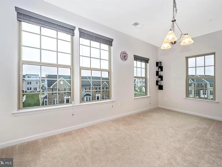 6426 Walcott Ln — Photo 6