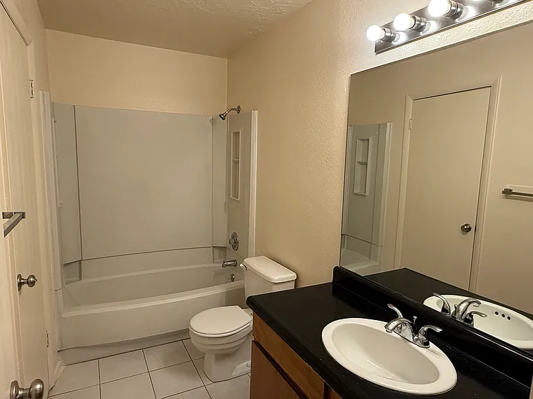 269 E Hill Ave #4 — Photo 8