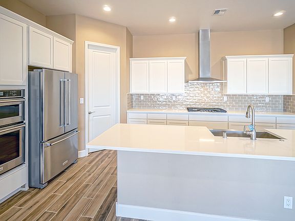 Kitchen - Marilyn II Holly Estates