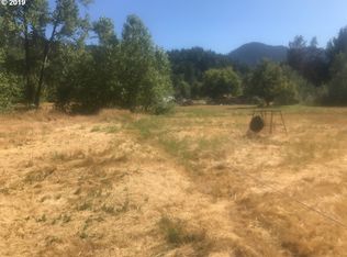 285 Pickett Ln, Canyonville, OR 97417