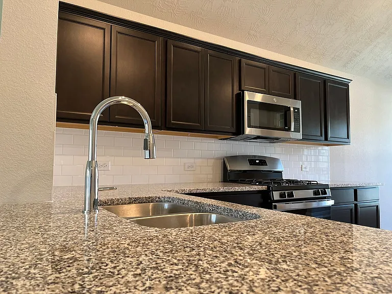 14375 N Summerchase Cir — Photo 12