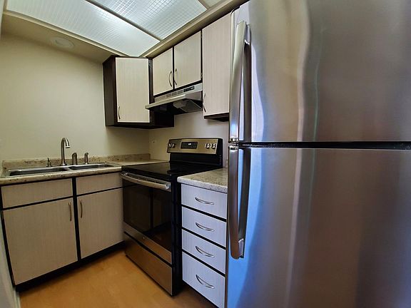 5th image of 926 Dunlop Ave APT 205