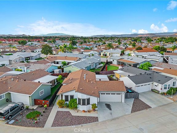2nd image of 27250-232 Murrieta Rd