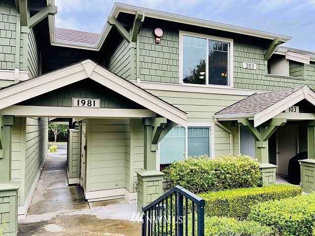 1st image of 1981 24th Ave NE APT 203