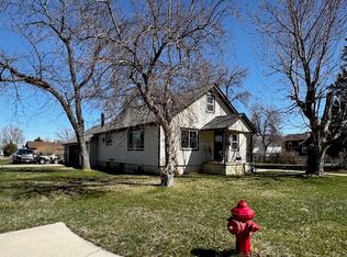 955 Lewis St, Sheridan, WY 82801