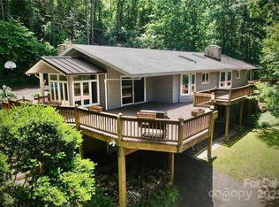 151 Ponderosa Dr, Swannanoa, NC 28778
