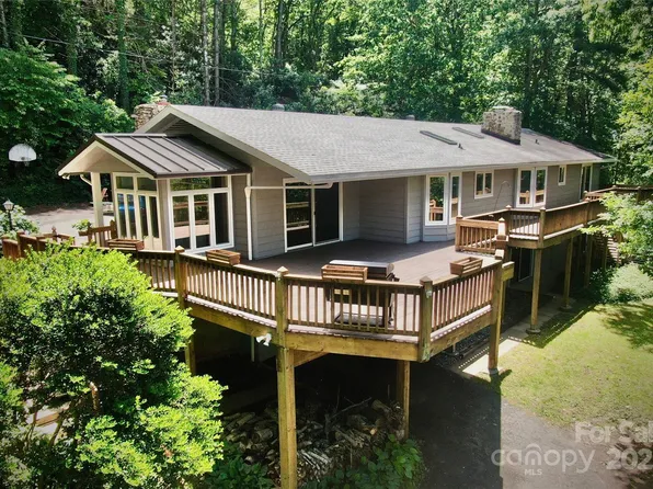 151 Ponderosa Dr, Swannanoa, NC 28778