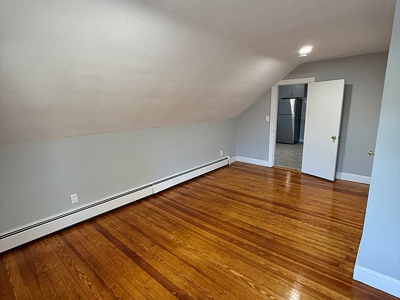 2nd image of 25-27 West St #2