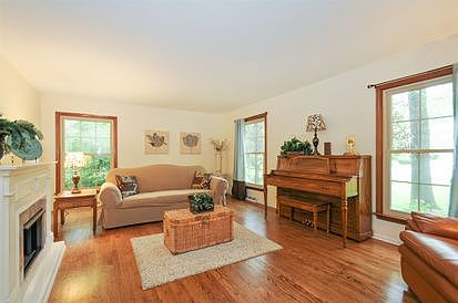 2nd image of 1121 Heather Hill Cres