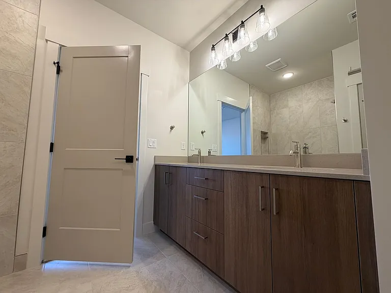 602 E Hemsworth Ln — Photo 20