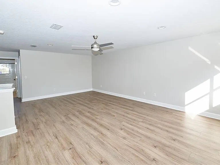 23903 Sardinia Dr — Photo 42
