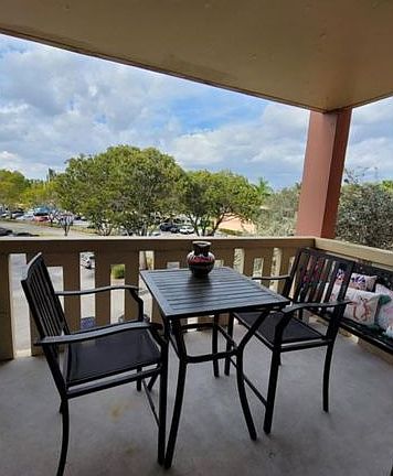 5th image of 900 River Reach Dr #3B