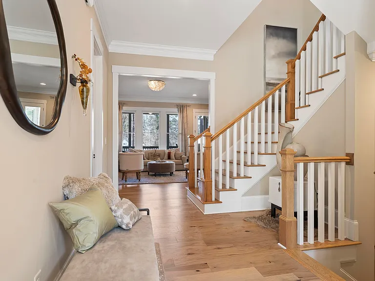 1020 Turnberry Cir — Photo 9