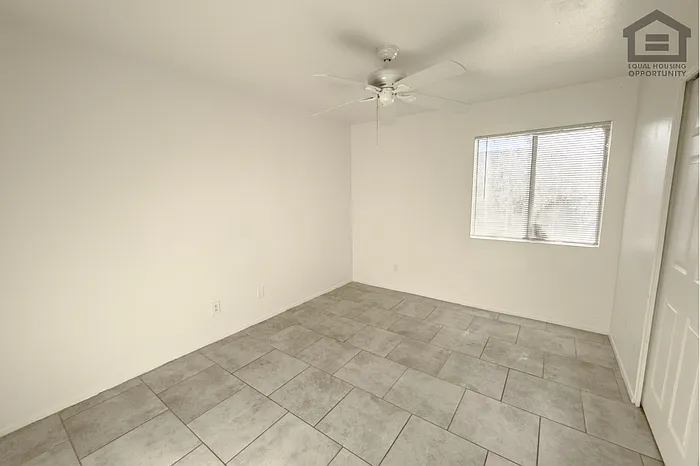 308 E Vogel Ave #4 — Photo 21