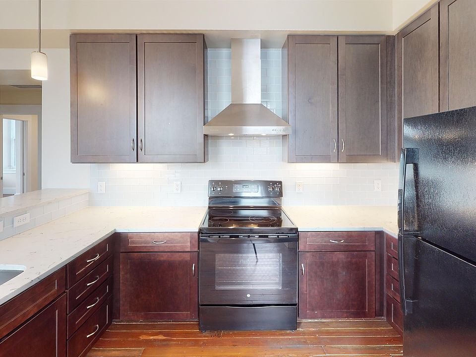1st image of 100 E Clifton Ave