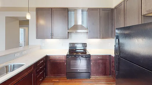 100 E Clifton Ave Photo 1