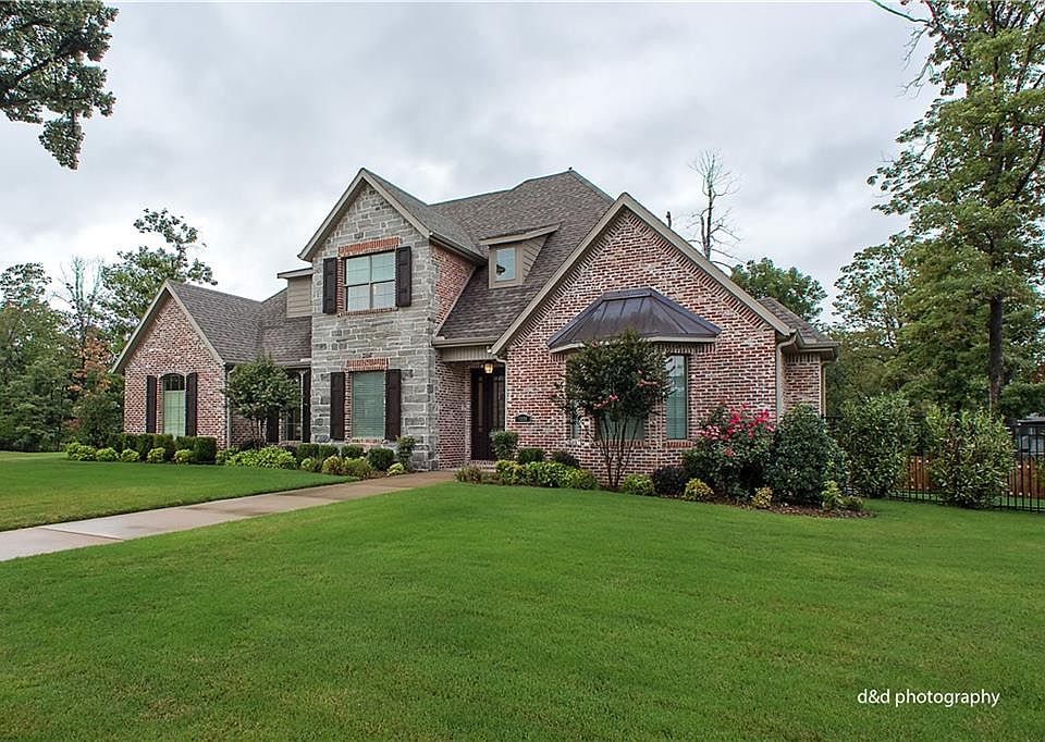 1st image of 1439 Le Chesnay Dr