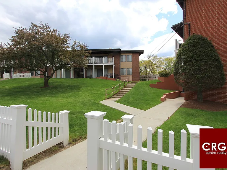 18 Westgate Dr — Photo 10