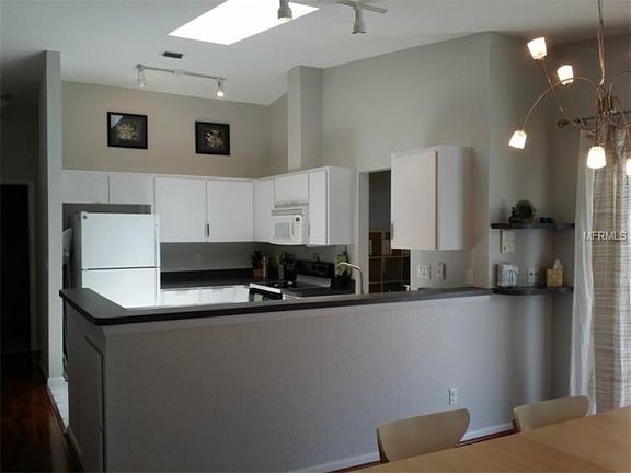 5th image of 948 Landmark Cir S