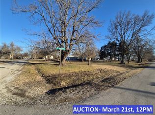423 S Chestnut St, Howard, KS 67349