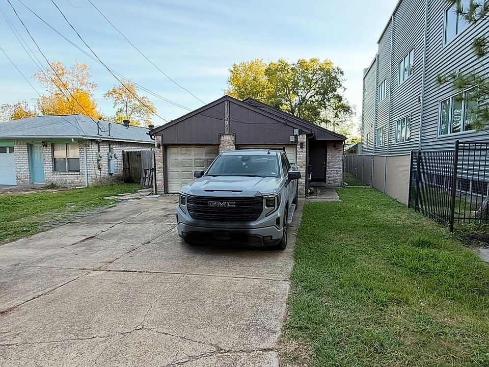 1st image of 11931 6th St