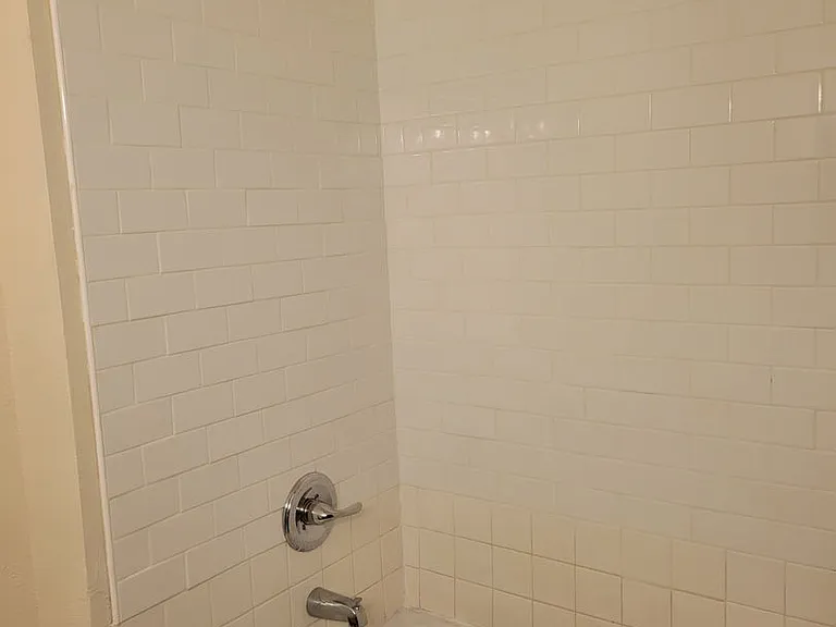 1004-1010 C Ave — Photo 10